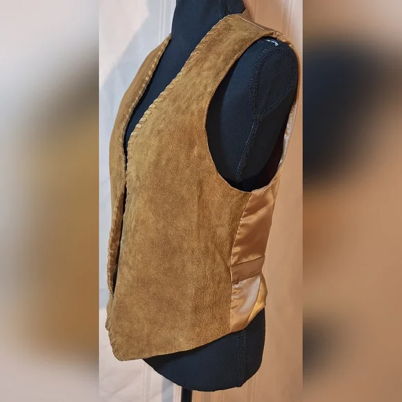 PARIS SPORT CLUB Tan Suede Button-Up Vest - Picture 3 of 6